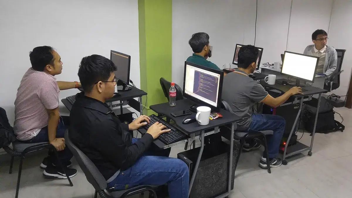 composer laravel framework github web development training Philippines