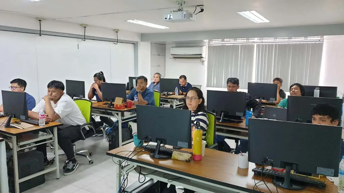 Hands-on AWS cloud training session in the Philippines